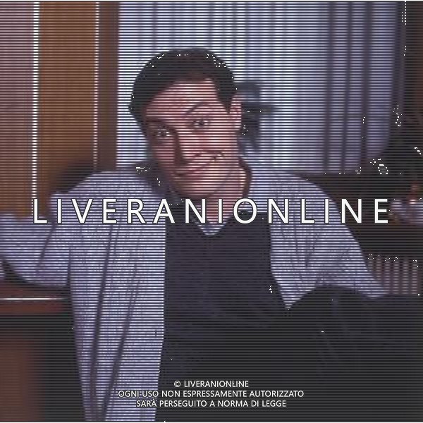 DIAP-RETROSPETTIVA CORRADO GUZZANTI ATTORE-COMICO-IMITATORE-AUTORE TELEVISIVO-SCENEGGIATORE E REGISTA NELLA FOTO CORRADO GUZZANTI AG ALDO LIVERANI SAS