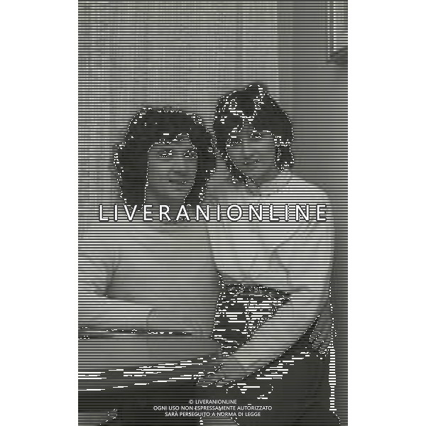 NEG-RETROSPETTIVA EVARISTO BECCALOSSI CALCIATORE NELLA FOTO EVARISTO BECCALOSSI CON LA FAMIGLIA NELL\'ANNO 1982-1983  AG ALDO LIVERANI SAS
