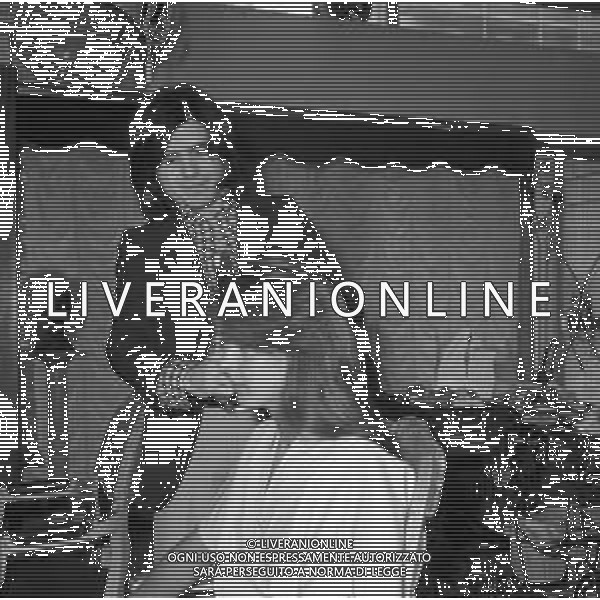 Neg- RETROSPETTIVA DIANA SCAPOLAN MISS EUROPA NELLA FOTO NELL\'ANNO 1972 DURANTE UNA SEDUTA DI TRUCCO E PARRUCCO CON ROLANDO ELISEI "PARRUCCHIERE DELLE DIVE" AG ALDO LIVERANI SAS