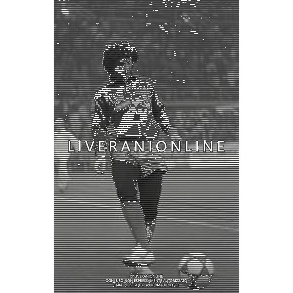NEG-RETROSPETTIVA EVARISTO BECCALOSSI CALCIATORE NELLA FOTO EVARISTO BECCALOSSI NELL\'ANNO 1982-1983 INTER AG ALDO LIVERANI SAS