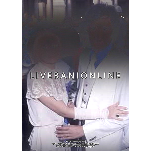 COL-RETROSPETTIVA PAOLA QUATTRINI ATTRICE NELLA FOTO PAOLA QUATTRINI MATRIMONIO CON IL MARITO LUCIANO APPIGNANI IL 10-08-1973 A ROMA IN CAMPIDOGLIO AG ALDO LIVERANI SAS 
