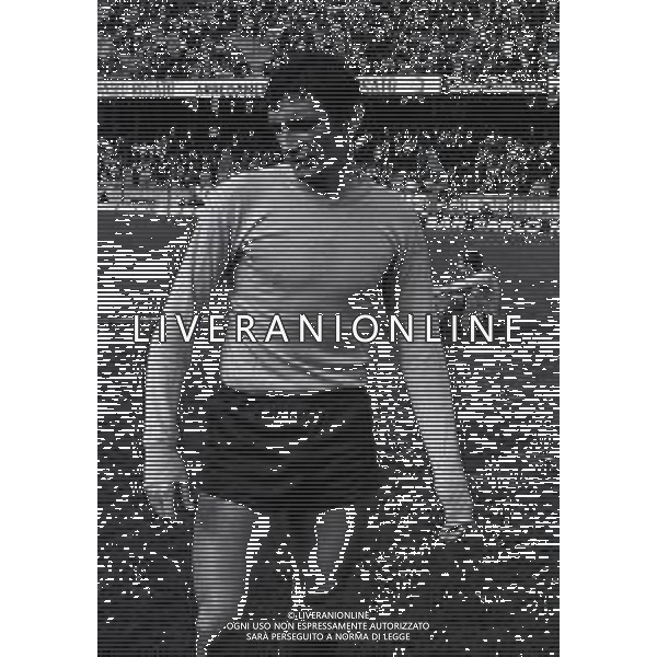 RETROSPETTIVA GIGI RIVA CALCIATORE NELLA FOTO GIGI RIVA CON LA MAGLIA DEL CAGLIARI CALCIO AG ALDO LIVERANI SAS