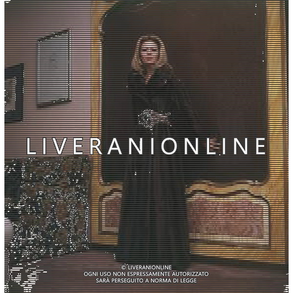 COL-RETROSPETTIVA PAOLA QUATTRINI ATTRICE NELLA FOTO PAOLA QUATTRINI NELL\'ANNO 1970 A MILANO AG ALDO LIVERANI SAS 