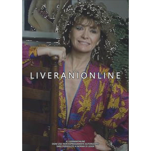 DIAP--RETROSPETTIVA PAOLA QUATTRINI ATTRICE NELLA FOTO PAOLA QUATTRINI NELL\'ANNO 1982 A MILANO NELLA SUA CASA AG ALDO LIVERANI SAS