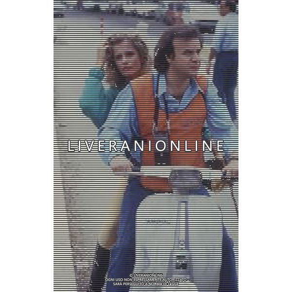 DIAP-RETROSPETTIVA JERRY CALA\' ATTORE NELLA FOTO JERRY CALA\' CON ISABELLA FERRARI SUL SET DEL FILM“IL RAGAZZO DEL PONY EXPRESS“ A ROMA NELL\'ANNO 1986 FOTO EDGARDO DELLA SCORCIOSA -AG ALDO LIVERANI SAS     