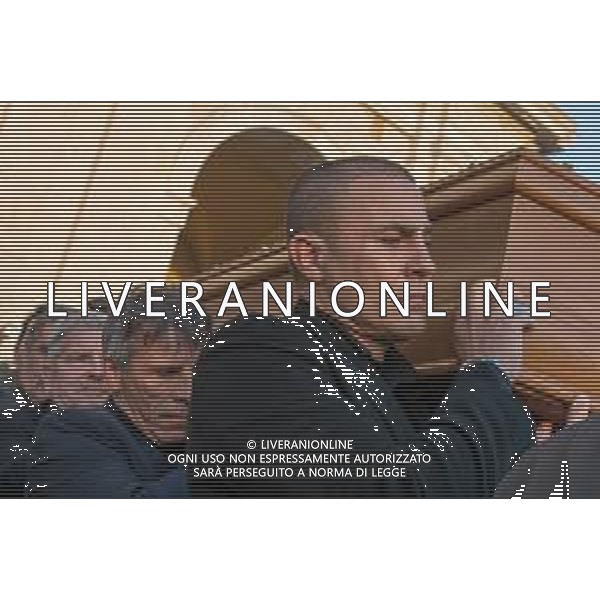 24/1/2024. Funerali di Luigi Riva (Rombo di tuono), norto il 22/1/2024, calciatore famoso in tutto il mondo, presso Basilica Madonna N.S. di Bonaria in Cagliari. Giocatore nel Cagliari Calcio dello scudetto 1969-1970 e nella nazionale Italiana di calcio. Ad oggi detiene il maggior numero di gol segnati in nazionale. Foto Salvatore Moi/Agenzia Aldo Liverani s.as. Nella foto: Bara di Luigi Riva portta da Fabio Cannavaro e Gianfranco Zola