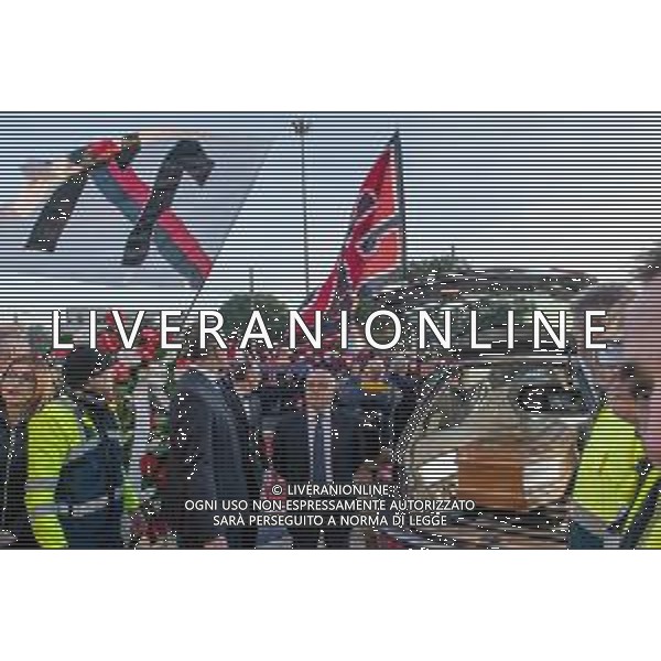 24/1/2024. Funerali di Luigi Riva (Rombo di tuono), norto il 22/1/2024, calciatore famoso in tutto il mondo, presso Basilica Madonna N.S. di Bonaria in Cagliari. Giocatore nel Cagliari Calcio dello scudetto 1969-1970 e nella nazionale Italiana di calcio. Ad oggi detiene il maggior numero di gol segnati in nazionale. Foto Salvatore Moi/Agenzia Aldo Liverani s.as. Nella foto: Bara di Luigi Riva portta da Fabio Cannavaro e Gianfranco Zola