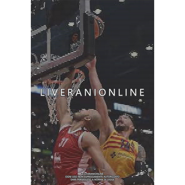 TVRG EA7 Emporio Armani Olimpia Milano vs Barcellona nella foto Shavon Shields (Olimpia Milano) e Willy Hernangomez (Barcellona) Assago (MI) 26-01-2024 Mediolanum Forum Turkish Airlines EuroLeague 23a giornata regular season foto Roberto Garavaglia/Agenzia Aldo Liverani sas