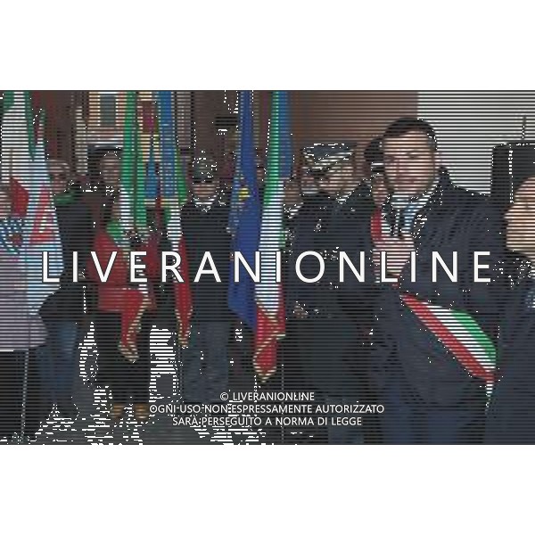 IMOLA 27 01 2024 GIORNO DELLA MEMORIA VICOLO GIUDEI "DOPOSIZIONE DI UNA CORONA ALLA LAPIDE IN RICORDO DELLE PERSECUZIONI RAZZIALI" NELLA FOTO SINDACO MARCO PANIERI ©SANNA/AGENZIA ALDO LIVERANI SAS