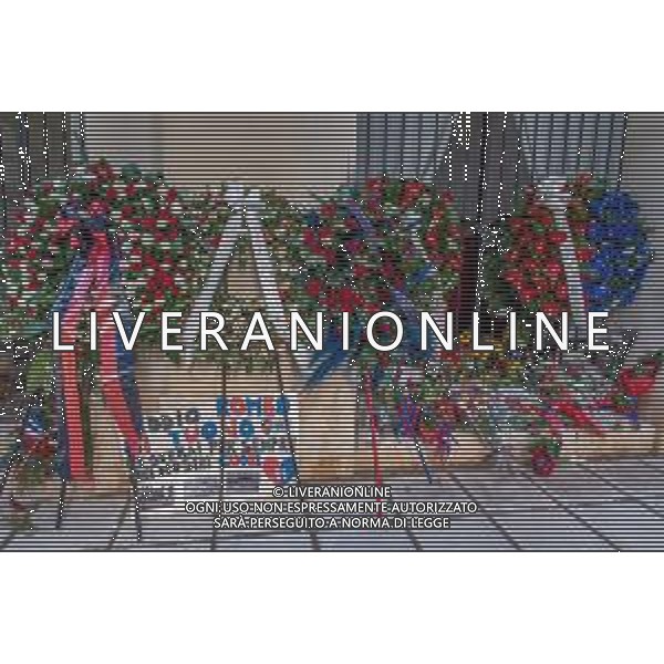 28-1-2024.Folla di persone, si recano ad omaggiare la tomba di Luigi Riva, noto calciatore del Cagliari calcio dello scudetto del 1969/1970, presso il ciimitero monumentale di Bonaria a Cagliari. Foto Salvatore Moi/Agenzia Aldo Liverani s.as. ©MOI SALVATORE/AGENZIA ALDO LIVERANI SAS