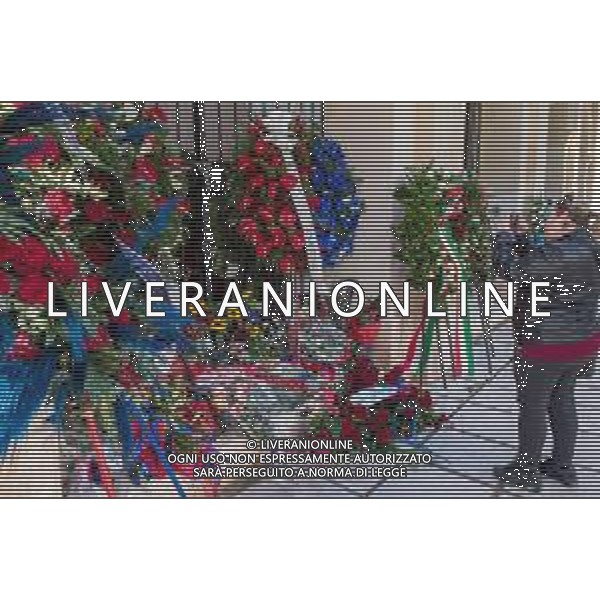 28-1-2024.Folla di persone, si recano ad omaggiare la tomba di Luigi Riva, noto calciatore del Cagliari calcio dello scudetto del 1969/1970, presso il ciimitero monumentale di Bonaria a Cagliari. Foto Salvatore Moi/Agenzia Aldo Liverani s.as. ©MOI SALVATORE/AGENZIA ALDO LIVERANI SAS