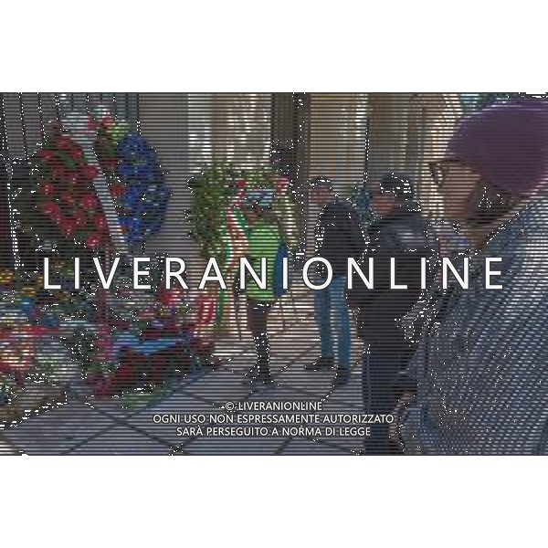 28-1-2024.Folla di persone, si recano ad omaggiare la tomba di Luigi Riva, noto calciatore del Cagliari calcio dello scudetto del 1969/1970, presso il ciimitero monumentale di Bonaria a Cagliari. Foto Salvatore Moi/Agenzia Aldo Liverani s.as. ©MOI SALVATORE/AGENZIA ALDO LIVERANI SAS