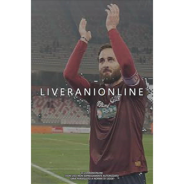 Paolo Rozzio of Reggiana celebrates the victory during the Italian Serie B match SSC Bari vs AC Reggiana 1919 on January 27, 2024 at the San Nicola stadium in Bari, Italy. Photo by Emmanuele Mastrodonato/ag. Aldo Liverani sas