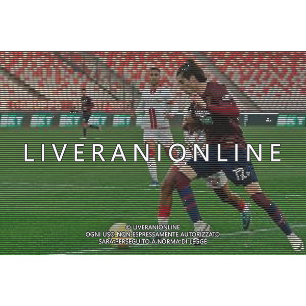 Filippo Melgoni of Reggiana and Mehdi Dorval of SSC Bari during the Italian Serie B match SSC Bari vs AC Reggiana 1919 on January 27, 2024 at the San Nicola stadium in Bari, Italy. Photo by Emmanuele Mastrodonato/ag. Aldo Liverani sas