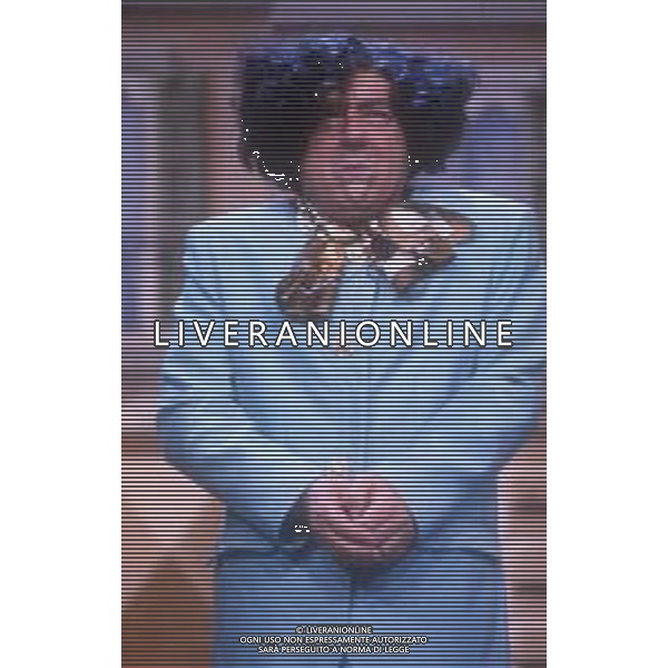 DIAP-RETROSPETTIVA ORESTE LIONELLO ATTORE NELLA FOTO ORESTE LIONELLO TRASMISSIONE TELEVISIVA BAGAGLINO PUNTATA CHAMPAGNE ANNO 1995-1998 IMITAZIONE IRENE PIVETTI AG ALDO LIVERANI SAS