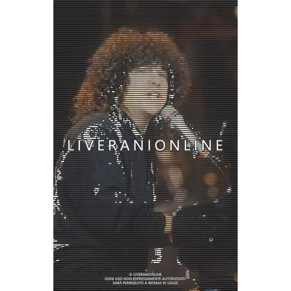 DIAP-RETROSPETTIVA RICCARDO COCCIANTE CANTANTE NELLA FOTO RICCARDO COCCIANTE NELL\'ANNO 1991 AL FESTIVAL DI SANREMO AG ALDO LIVERANI SAS 