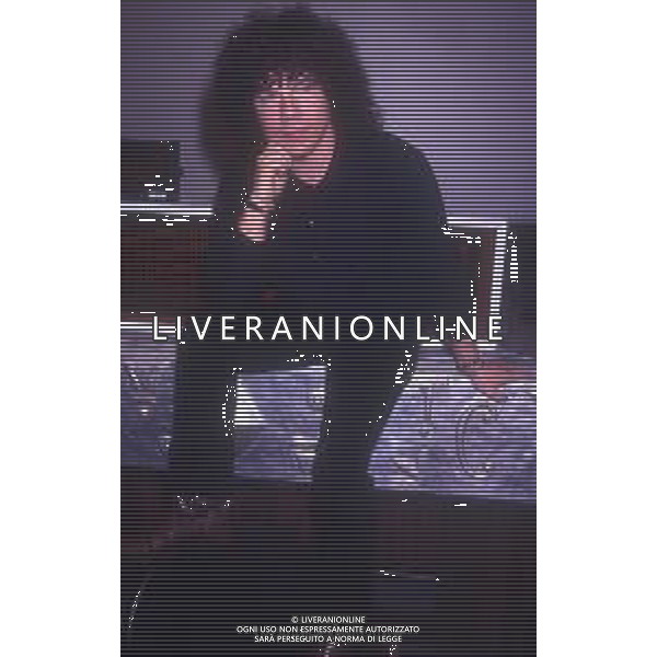 DIAP-RETROSPETTIVA RICCARDO COCCIANTE CANTANTE NELLA FOTO RICCARDO COCCIANTE NELL\'ANNO 1991 AL FESTIVAL DI SANREMO AG ALDO LIVERANI SAS 