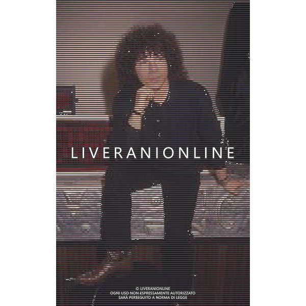 DIAP-RETROSPETTIVA RICCARDO COCCIANTE CANTANTE NELLA FOTO RICCARDO COCCIANTE NELL\'ANNO 1991 AL FESTIVAL DI SANREMO AG ALDO LIVERANI SAS 