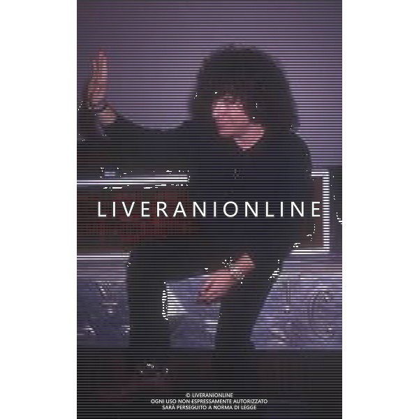 DIAP-RETROSPETTIVA RICCARDO COCCIANTE CANTANTE NELLA FOTO RICCARDO COCCIANTE NELL\'ANNO 1991 AL FESTIVAL DI SANREMO AG ALDO LIVERANI SAS 