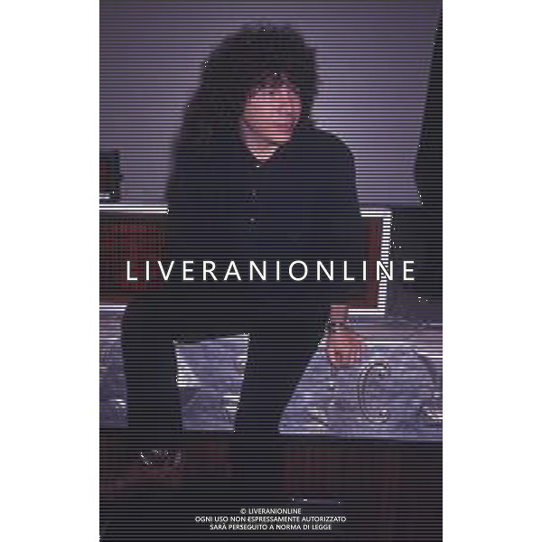 DIAP-RETROSPETTIVA RICCARDO COCCIANTE CANTANTE NELLA FOTO RICCARDO COCCIANTE NELL\'ANNO 1991 AL FESTIVAL DI SANREMO AG ALDO LIVERANI SAS 