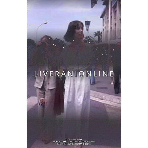 DIAP-RETROSPETTIVA SISSY SPACEK ATTRICE NELLA FOTO SISSY SPACEK CON SHELLEY DUVALL A CANNES NELL\'ANNO 1977 AG ALDO LIVERANI SAS 