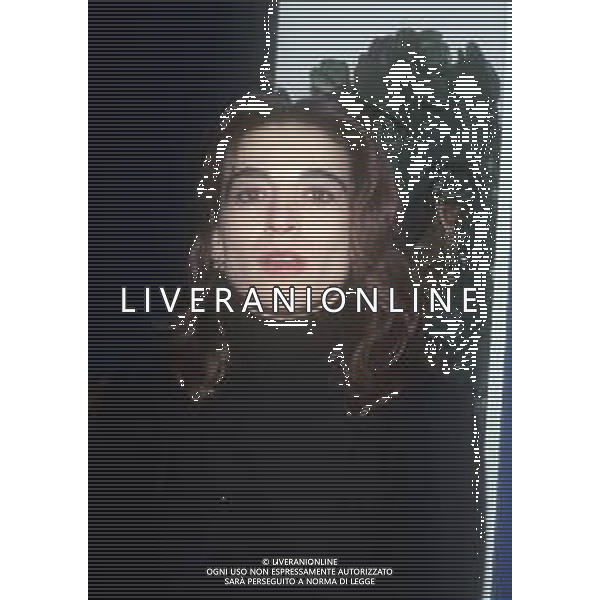DIAP-RETROSPETTIVA LINA SASTRI ATTRICE E CANTANTE NELLA FOTO LINA SASTRI A MILANO IN TERRAZZA MARTINI CON NANNI LOY GIANCARLO GIANNINI E TULLIO DE PISCOPO NELL\'ANNO 1984 AG ALDO LIVERANI SAS
