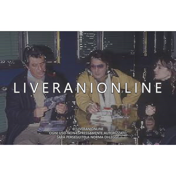 DIAP-RETROSPETTIVA LINA SASTRI ATTRICE E CANTANTE NELLA FOTO LINA SASTRI A MILANO IN TERRAZZA MARTINI CON NANNI LOY GIANCARLO GIANNINI E TULLIO DE PISCOPO NELL\'ANNO 1984 AG ALDO LIVERANI SAS