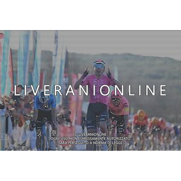 03-02-2024 Etoile De Besseges; Tappa 04 Mejannes Le Clap - Mejannes Le Clap; 2024, Van Rysel - Roubaix; 2024, Decathlon - Ag2r La Mondiale; 2024, Ef Education - Easypost; Leroux, Samuel; De Bondt, Dries; Bissegger, Stefan; Mejannes Le Clap; ©SIROTTI/AGENZIA ALDO LIVERANI SAS