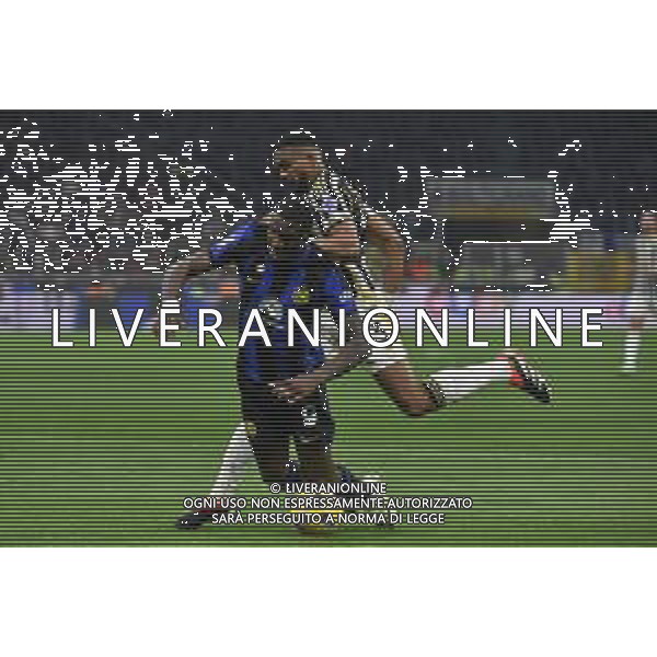 Inter vs Juventus nella foto il contatto in area tra Gleison Bremer (Juventus) e Marcus Thuram (Inter) giudicato regolare dall\'arbitro Fabio Maresca di Napoli e VAR Milano 04-02-2024 Stadio Giuseppe Meazza - San Siro Campionato Serie A TIM - 23a giornata foto Roberto Garavaglia/Agenzia Aldo Liverani sas/AGENZIA ALDO LIVERANI SAS