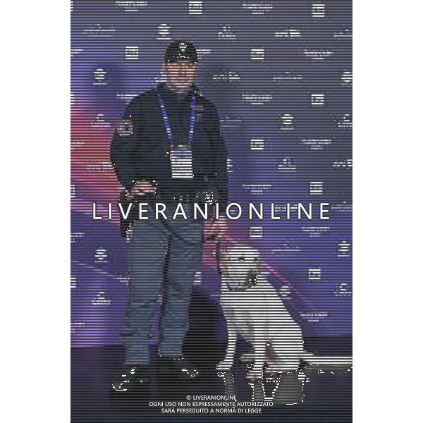 Festival Sanremo 2024 nella foto il cane anti esplosivo della Polizia di Stato incaricato di fare la bonifica del Teatro Ariston 74mo Festival della Canzone Italiana, photocall del 09 febbraio Teatro Ariston - Sanremo (IM) 09-02-2024 foto Roberto Garavaglia/agenzia Aldo Liverani sas