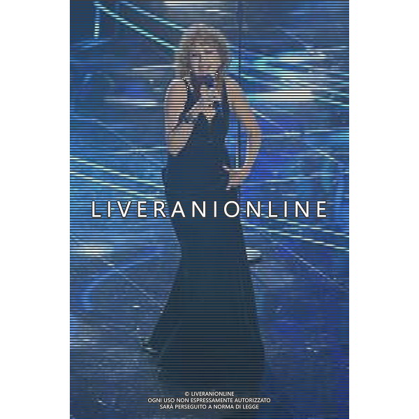 Festival Sanremo 2024 nella foto l\'esibizione di Fiorella Mannoia 74mo Festival della Canzone Italiana - Terza Serata Teatro Ariston - Sanremo (IM) 08-02-2024 foto Roberto Garavaglia/agenzia Aldo Liverani sas/AGENZIA ALDO LIVERANI SAS