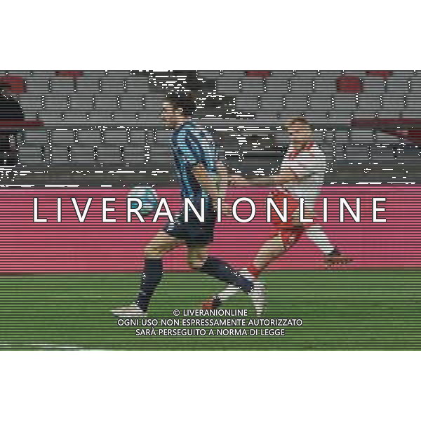 Giuseppe Sibilli of SSC Bari and Alessandro Caporale of Calcio Lecco 1912 during the Italian Serie B match SSC Bari vs Calcio Lecco 1912 on February 10, 2024 at the San Nicola stadium in Bari, Italy. Photo by Emmanuele Mastrodonato/ag. Aldo Liverani sas