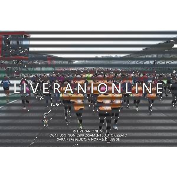 IMOLA 11 02 2024 CORRIMOLA5 CORSA CAMMINATA NON COMPETITIVA A FAVORE DELLA LILT (LEGA ITALIANA PER LA LOTTA CONTRO I TUMORI) NELLA FOTO PARTENZA ©SANNA/AGENZIA ALDO LIVERANI SAS