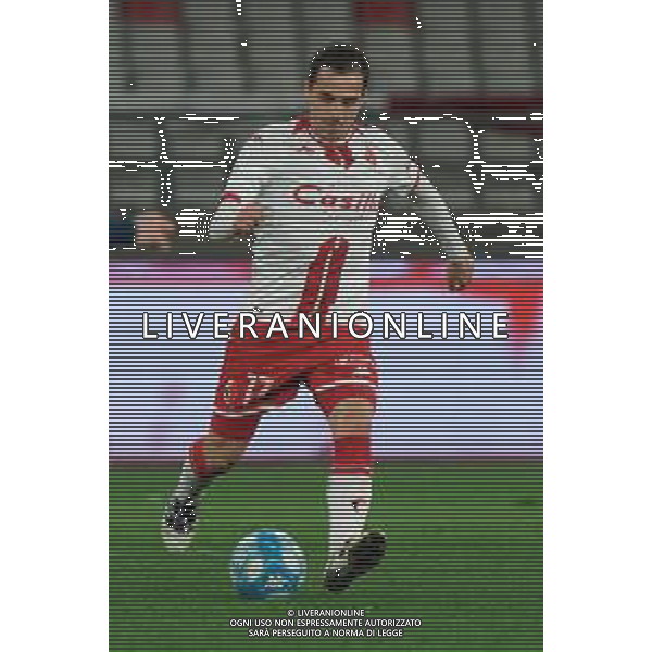 Raffaele Maiello of SSC Bari during the Italian Serie B match SSC Bari vs Calcio Lecco 1912 on February 10, 2024 at the San Nicola stadium in Bari, Italy. Photo by Emmanuele Mastrodonato/ag. Aldo Liverani sas/AGENZIA ALDO LIVERANI SAS
