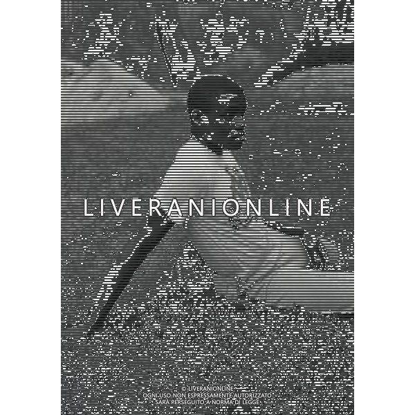 NEG-RETROSPETTIVA CARL LEWIS ATLETICA NELLA FOTO CARL LEWIS A MILANO NELL\'ANNO 1981 AG ALDO LIVERANI SAS