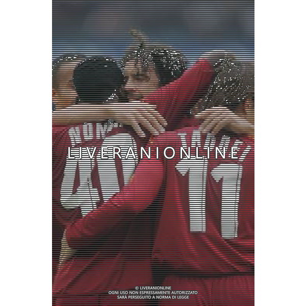 Napoli - Roma coppa italia tim cup 08/12/2005 nella foto esultanza abbracci roma ph terruso/agenzia aldo liverani