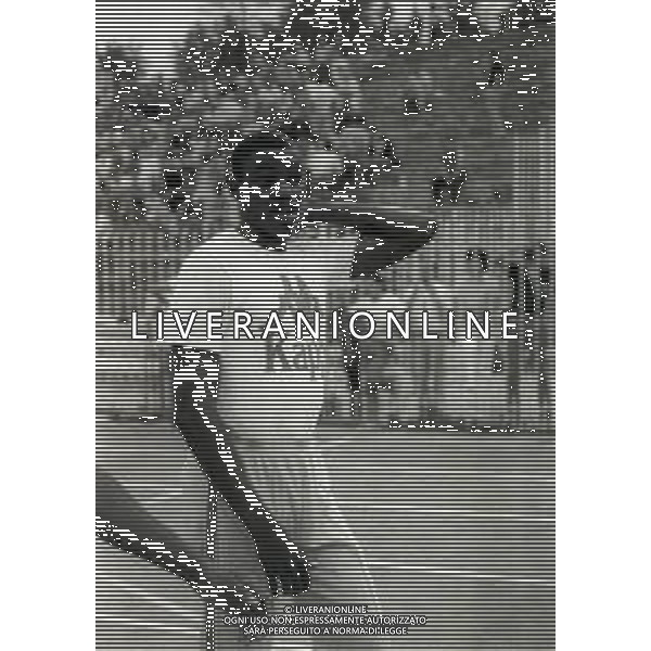 NEG-RETROSPETTIVA CARL LEWIS ATLETICA NELLA FOTO CARL LEWIS A MILANO NELL\'ANNO 1981 AG ALDO LIVERANI SAS