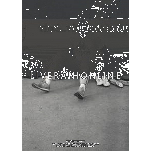 NEG-RETROSPETTIVA CARL LEWIS ATLETICA NELLA FOTO CARL LEWIS A MILANO NELL\'ANNO 1981 AG ALDO LIVERANI SAS