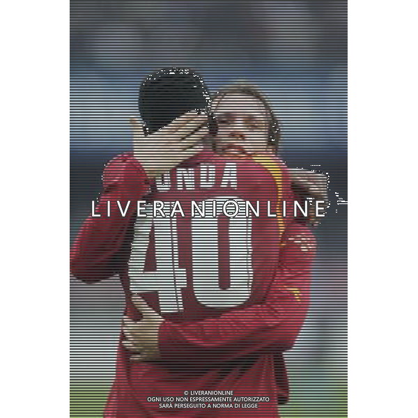 Napoli - Roma coppa italia tim cup 08/12/2005 nella foto rodrigo ferante taddei esultante con nonda ph terruso/agenzia aldo liverani