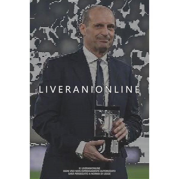 Torino 12.02.2024 Allianz Stadium @Manuela Viganti/Ag. Aldo Liverani sas Juventus vs Udinese Campionato Calcio Serie A TIM 2023/2024 24a giornata Nella foto: Massimiliano Allegri con la targa della 405 panchine premiato de Gianluca Ferrero attuale Presidente Juventus