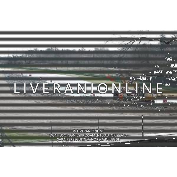 IMOLA 12 02 2024 AUTODROMO ENZO E DINO FERRARI NELLA FOTO LAVORI ALLA CURVA ACQUE MINERALI AL POSTO DEL CEMENTO TORNA LA GHIAIA PER LA SICUREZZA ©SANNA/AGENZIA ALDO LIVERANI SAS