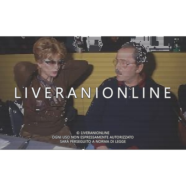 DIAP-RETROPETTIVA MIRANDA MARTINO ATTRICE E CANTANTE NELLA FOTO DOMENICO MODUGNO E MIRANDA MARTINO A MILANO NELL\'ANNO 1987 AG ALDO LIVERANI SAS