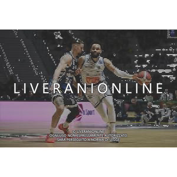 Torino 15.02.2024 Inalpi Arena Germani Brescia vs Generazione Vincente Napoli Basket Final Eight Coppa Italia 2024 Quarti di Finale Nella foto: tyler ennis e john petrucelli ©Viganti/AGENZIA ALDO LIVERANI SAS