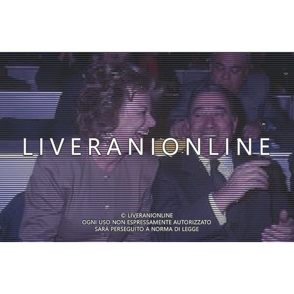 DIAP-RETROSPETTIVA BIAGIO AGNES GIORNALISTA E DIRIGENTE D\'AZIENDA NELLA FOTO BIAGIO AGNES NELL\'ANNO 1987 CON SANDRA MILO AG ALDO LIVERANI SAS 