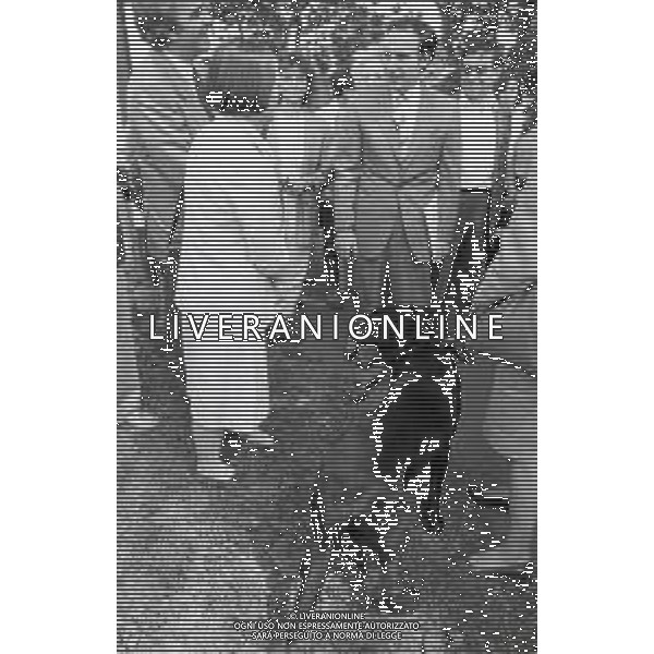 NEG- RETROSPETTIVA PAOLO PILLITTERI SINDACO DI MILANO E POLITICO PARTITO SOCIALISTA ITALIANO NELLA FOTO PAOLO PILLITTERI SINDACO DI MILANO A MLANO NELL\'ANNO 1988 AL CANILE MUNICIPALE AG ALDO LIVERANI SAS 