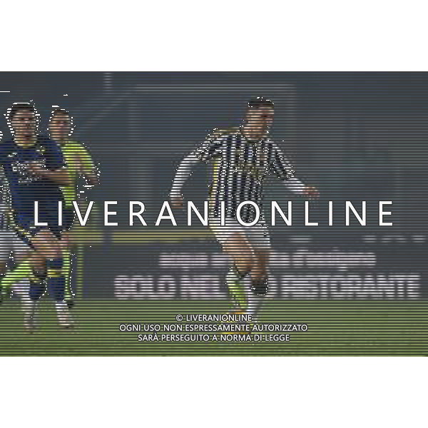 Hellas Verona vs Juventus nella foto Andrea Cambiaso (Juventus) Verona 17-02-2024 Stadio Marcantonio Bentegodi Campionato Serie A TIM - 25a giornata foto Roberto Garavaglia/Agenzia Aldo Liverani sas