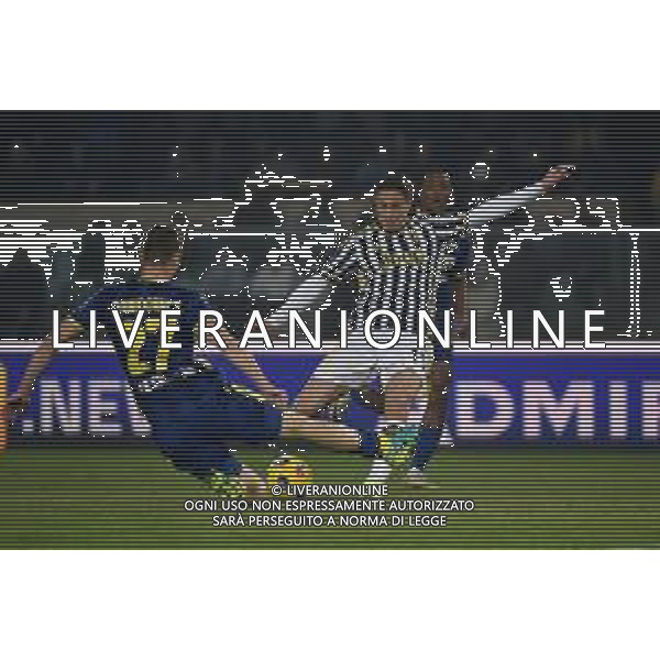 Hellas Verona vs Juventus nella foto Kenan Yildiz (Juventus) occasione da gol Verona 17-02-2024 Stadio Marcantonio Bentegodi Campionato Serie A TIM - 25a giornata foto Roberto Garavaglia/Agenzia Aldo Liverani sas