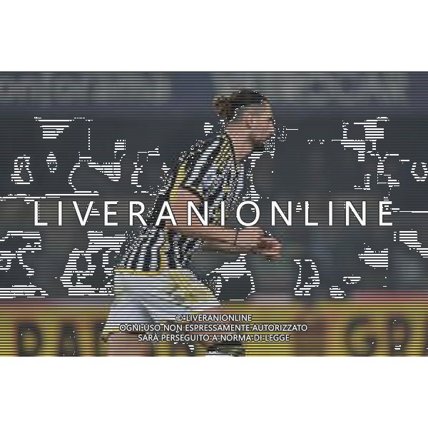 Hellas Verona vs Juventus nella foto Adrien Rabiot (Juventus) esulta dopo il gol del 2 a 2 Verona 17-02-2024 Stadio Marcantonio Bentegodi Campionato Serie A TIM - 25a giornata foto Roberto Garavaglia/Agenzia Aldo Liverani sas