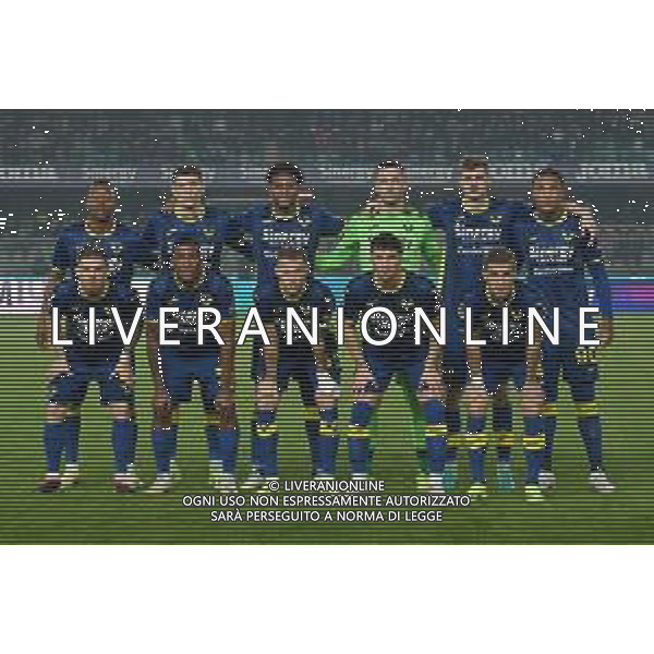 Hellas Verona vs Juventus nella foto formazione Hellas Verona, in piedi da SX Tijjani Noslin, Giangiacomo Magnani, Juan David Cabal Murillo, Lorenzo Montipo\', Pawel Dawidowicz e Michael Folorunsho; in basso da SX Tomas Suslov, Jackson Tchatchoua, Ondrej Duda, Dani Silva e Darko Lazovic Verona 17-02-2024 Stadio Marcantonio Bentegodi Campionato Serie A TIM - 25a giornata foto Roberto Garavaglia/Agenzia Aldo Liverani sas