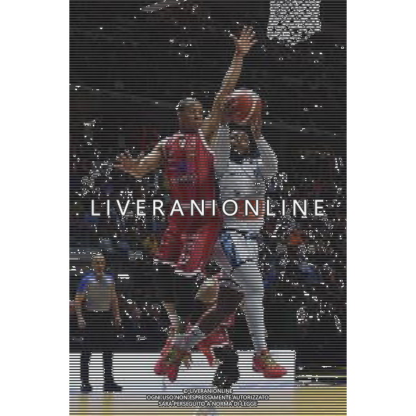 Torino 18.02.2024 Inalpi Arena EA7 Emporio Armani Milano vs Generazione Vincente Napoli Basket Final Eight Coppa Italia 2024 Finale Nella foto: jacob pullen e kyle hines ©Viganti/AGENZIA ALDO LIVERANI SAS